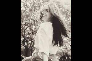Manushi Chillar channels vintage love with stunning picture