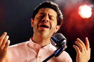 Pammi aunty aka Ssumier Pasricha can sing too