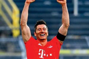 Bayern Munich's Robert Lewandowski named Player of the Year