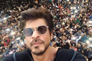 SRK: Nobody should collect in crowds, my birthday or whatever