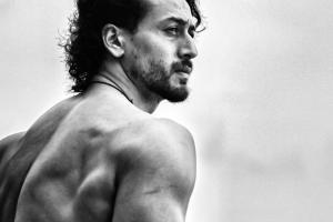 Tiger Shroff Flaunts Sexy Back B Town Friends And Fans Are Impressed