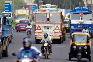 Mumbai: Despite ban, heavy vehicles back to jam city roads