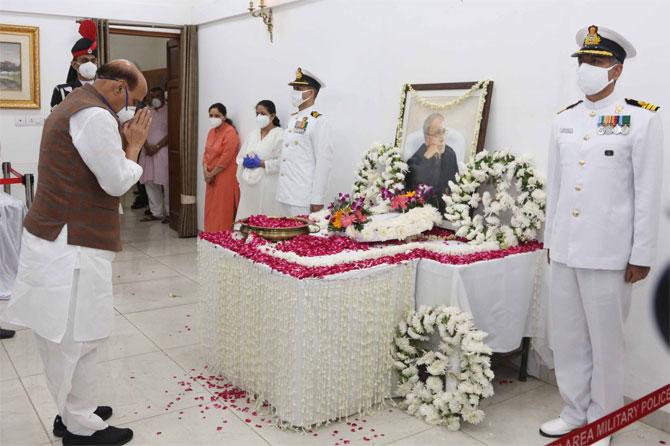 Besides Modi and Kovind, Lok Sabha Speaker Om Birla, Defence Minister Rajnath Singh, Health Minister Harsh Vardhan and Chief of Defence Staff Bipin Rawat were among those who joined the country to bid adieu to the 'People's President'. Pic/Twitter Rajnath Singh