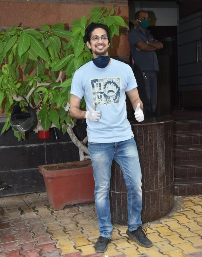 Tushar Pandey, who is best known for his role of Mummy in the 2019 film Chhichhore was also clicked at the party. He opted for a white t-shirt, denim and a pair of black sneakers for the event.