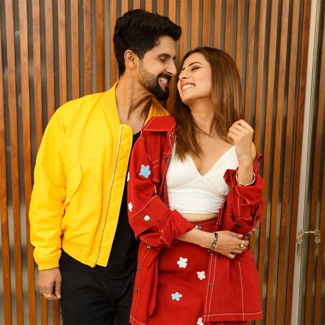 Interestingly, they started dating organically. From friends to close friends, Sargun and Ravi both realised that they had become more than just friends. 