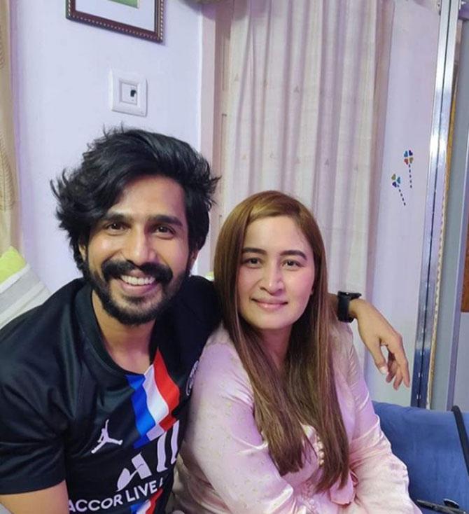 Jwala Gutta has been in a relationship with Tamil actor Vishnu Vishal since 2019. In July 2020, Jwala Gutta travelled from Hyderabad to Chennai to be with Vishnu Vishal on his 36th birthday. The shuttler reportedly followed all safety procedures in the midst of COVID-19-caused lockdown. Jwala shared a photo saying, 