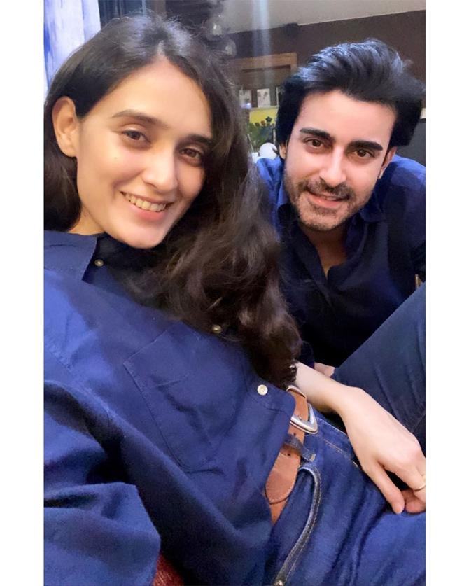 Gautam Rode-Pankhuri Awasthy: They first met on the sets of their show Suryaputra Karn. Gautam Rode, best known for TV show Saraswatichandra, got engaged to Pankhuri in 2017, who has been featured in Kya Qusoor Hai Amala Ka?. On February 2018, the duo got married in an intimate wedding ceremony attended by family and friends.