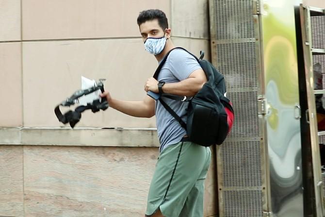 Angad Bedi, who got injured while shooting for an action sequence for his web show MumBhai was clicked visiting Kokilaben Dhirubhai Hospital for a routine check-up. In a recent interview, the actor recalled how his injury affected his health.