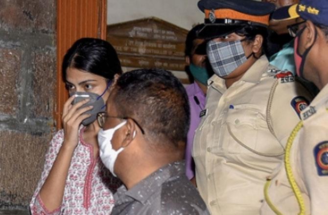 In the midst of the on-going investigation by the ED, CBI and the NCB, actress Rhea Chakraborty requested the Mumbai Police to provide protection to her and her family, saying there is a threat to their lives. Later, a petition was filed in the Bombay High Court seeking a direction to news channels and others to 