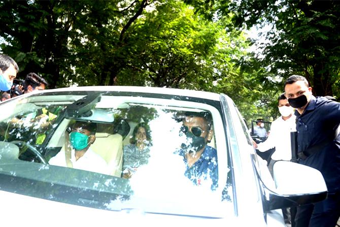 The Bombay High Court later passed a stay order on the demolition. The court asked the civic body to file a reply on the actor's petition by 3 pm on Thursday. Stay tuned for more updates!
In picture: Rangoli Chandel clicked while entering her building.