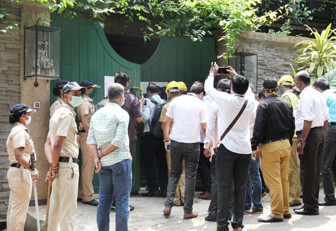 The BMC on Tuesday posted a stop-work notice at Kangana's bungalow at Pali Hill in suburban Bandra, claiming that during their regular inspection, the civic body found several illegal constructions and modifications that have been carried out without taking necessary approvals from them. BMC also filed a 'caveat' in a local court, saying it should be heard first if Ranaut challenges the stop-work notice issued to her. A caveat is a request to a court that no order should be passed without hearing the person/party which files it.
