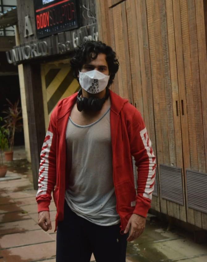 While under lockdown, Varun Dhawan has been very active on his social media accounts, from fulfilling his wrestling fantasy to sharing nostalgic photos, the actor has been keeping his fans entertained.