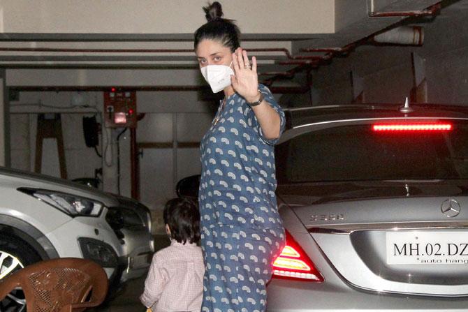 Taimur Ali Khan went on to become a media sensation after he began making public appearances with his parents.
In picture: Kareena Kapoor Khan waves at the photographers.