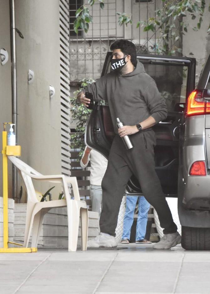 Abhishek Bachchan met his good old pal Ajay Devgn at the latter's office in Bandra, Mumbai. Is a new movie starring the two on the cards? What's cooking guys? (All pictures: Pallav Paliwal).