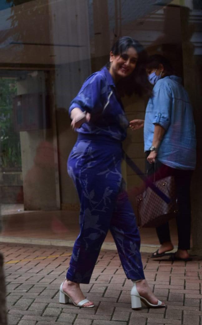 Earlier in the day, Kareena Kapoor Khan stepped out in a denim jumpsuit. She also greeted paparazzi stationed outside her house, flaunting her cute baby bump.