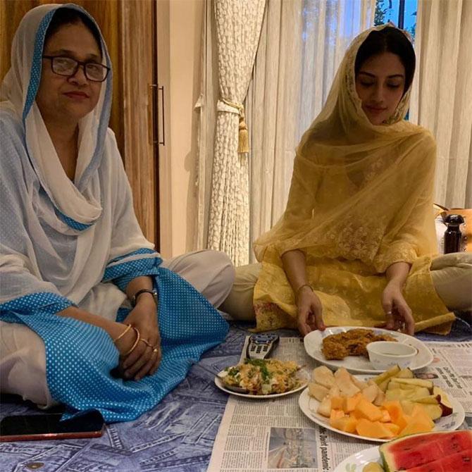 Nusrat shared this sweet yet simple picture while breaking her fast during the holy month of Ramadan. In the picture, the Basirhat MP is seen donning a yellow kurti and a dupatta. Sharing the picture Nusrat said, 