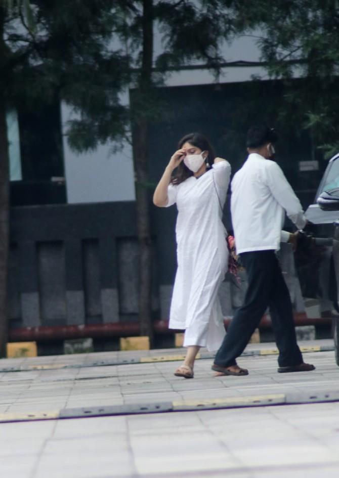 On the work front, Bhumi's latest outing, Dolly Kitty Aur Woh Chamakte Sitaare released last week. The Alankrita Srivastava directed project is a film about sisterhood as Bhumi and Konkona Sen Sharma play sisters in the film.