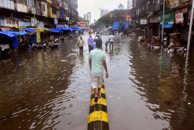 According to the India Meteorological Department (IMD), the Colaba observatory recorded over 14.78 cm of rainfall while the Santacruz observatory recorded over 28.64 cm rain from 8 pm on Tuesday to 8 am on Wednesday. Overall, the city recorded an average of 36.03 cm of rainfall.
