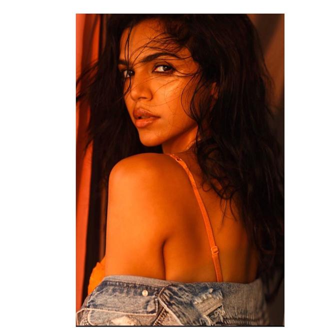 But before that, her latest offering is the web series Crackdown, which started streaming from September 23 on Voot Select. Shriya Pilgaonkar will be seen as Divya Shirodkar, a Maharashtrian girl, who is compelled to step into a dangerous mission owing to her uncanny resemblance to a deadly extremist.