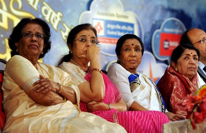 Apart from Lata Mangeshkar, the Mangeshkar family has given the country other musical gems. Asha, Usha, Meena and Hridaynath are all renowned artistes and have even worked together in several projects. Who can forget Asha and Lata's soulful duets 