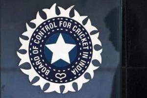 IPL 2020: Senior BCCI medical team member tests positive for COVID-19