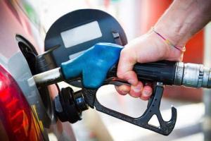33 fuel stations in Telugu states seized for cheating consumers