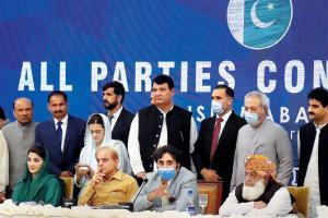 Opposition parties in Pakistan form alliance to oust PM Imran Khan