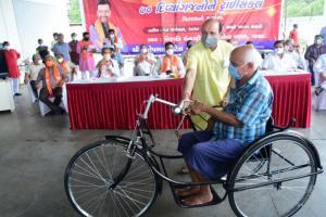 On PM Modi's birthday, Anand MP Mitesh Patel distributes 70 tricycles
