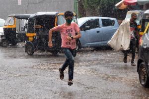 Mumbai Rains: IMD issues heavy rainfall warning for city, suburbs