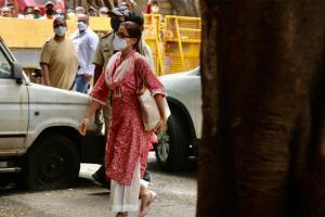 Drugs case: Mumbai Police warn car-chasing 'paparazzi' of action