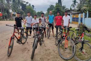 Village bids emotional adieu to Spaniard stranded in Assam during COVID