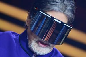 Amitabh Bachchan wears face shield while shooting; shares picture