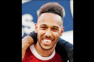 Arsenal captain Pierre Emerick Aubameyang signs new three-year contract