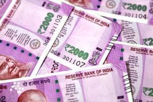16-year-old girl finds Rs 10 crore in account, informs police