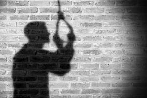 Man hangs self in Covid centre due to non-availability of liquor