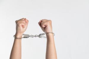 Woman strangulates boyfriend with belt, throws belongings into Yamuna