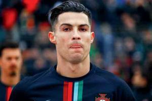 Ronaldo's foot infection may force him to miss Portugal training