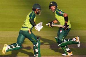 Hafeez and Haider take Pakistan to 190-4 against England in 3rd T20I