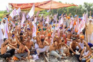 Farmers protest bare-chested in Amritsar against agri bills