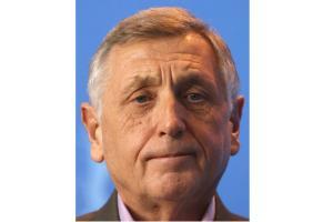 Oscar-winning director Jiri Menzel passes away