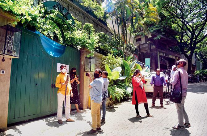The BMC stuck a fresh notice at Kangana Ranaut