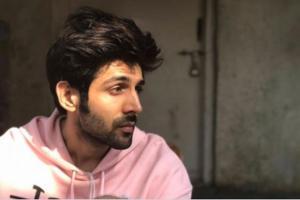This is how Kartik Aaryan is 'waiting for vaccine' to combat COVID-19