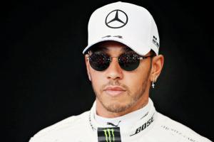 Lewis Hamilton takes blame for pit-stop error
