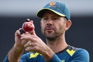 Ponting conducts first training session with DC after quarantine