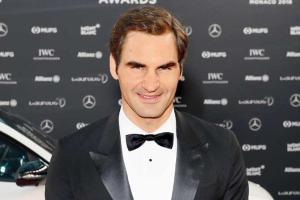 Roger Federer croons Beatles classic for a commercial