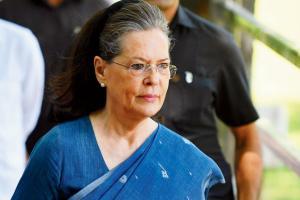 Expelled Congress leaders write to Sonia, ask her to save party