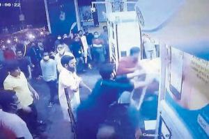 Petrol pump owner thrashed for refusing fuel to mask-less men