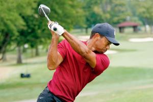 Tiger Woods struggles in PGA season finale