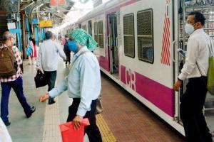 Mumbai: Reinstate train concessions, senior citizens tell railways