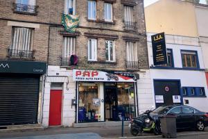 Paris stabbing suspect apparently from Pakistan, says minister